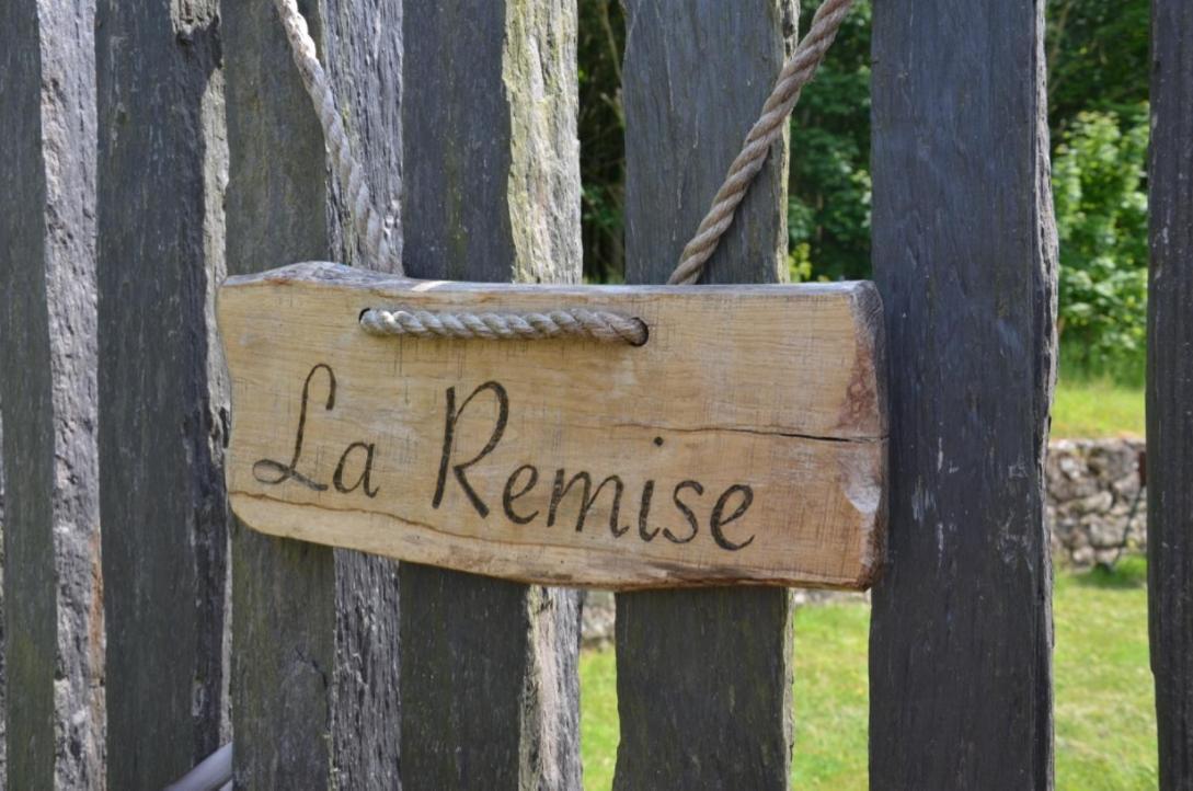 La Remise 4 Etoiles Villa Saint-Hilaire-de-Mortagne Exterior foto